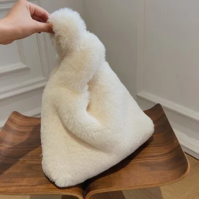 Christmas Gift DORANMI Winter Fur Handbag Women Soft Fur Handbags 2021 New Fur Bag Female Clutch Top-handle Bags Fur Bolsa Feminina SB764